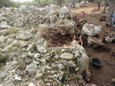 Excavacions a Es Turrasot